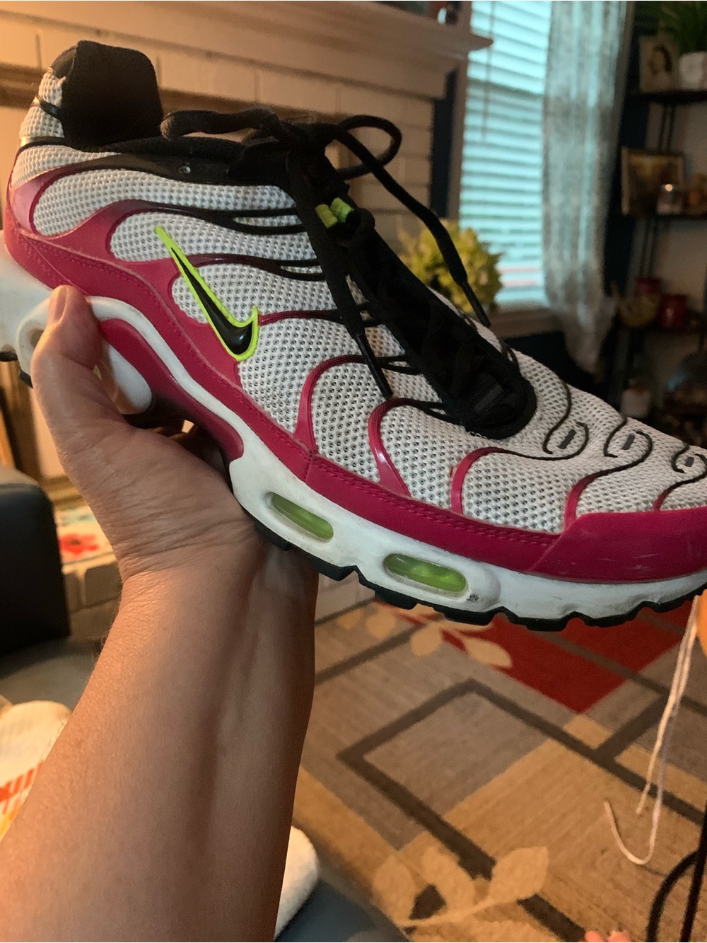 Nike Air Max Plus TN Trainers, Fuchsia (White, Black, Rush Pink), Men’s 11 Med